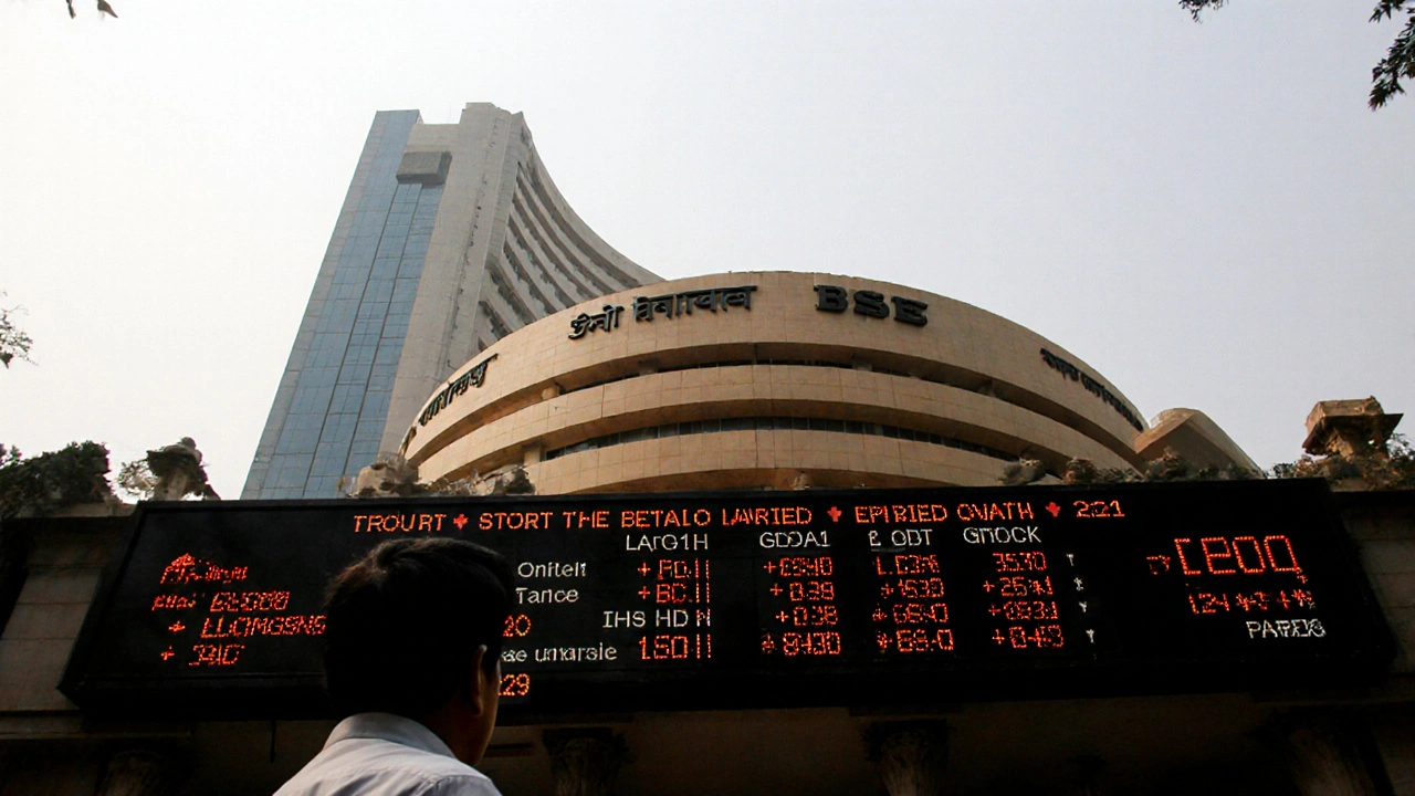 ट्रम्प के 100 % टैरिफ से भारत के शेयर बाजार में धड़ाम, Sensex गिरा 733 पॉइंट