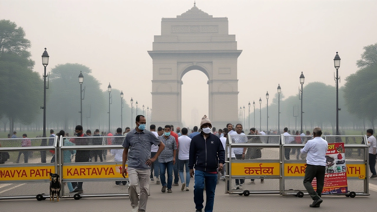 दिल्ली-NCR में दिन में 33°C, रात में 18°C: मौसम ने बदल दी चाल, केरल में बारिश का अलर्ट