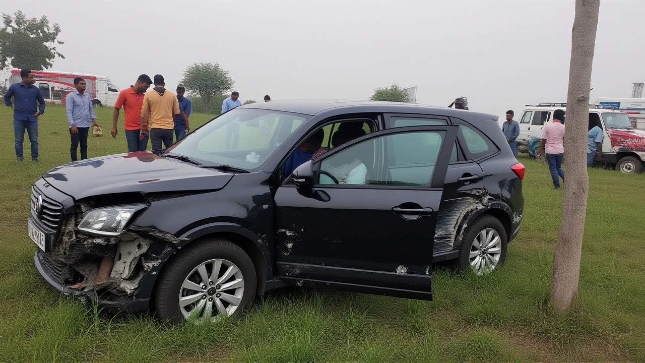 कलबुर्गी में भीषण हादसा: आईएएस अधिकारी महंतेश बिलगी सहित तीन की मौत